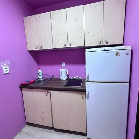 100 - Ξενοδοχείο με διαμερίσματα 3*
