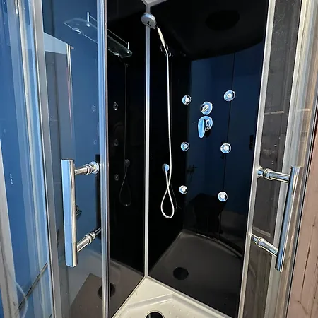 100 - Lägenhetshotell